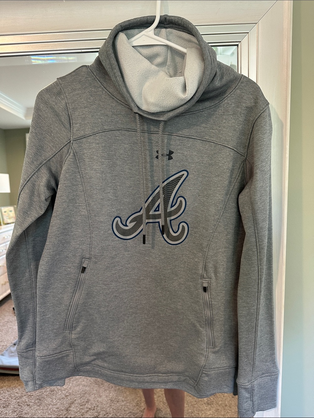Under Armour Grey Atlanta Braves Pullover - Medium